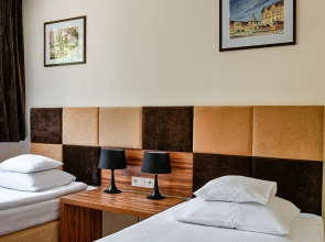 Boutique Hotel's Kwiska / Legnicka