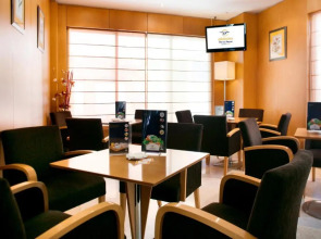 Отель Sercotel de los Reyes