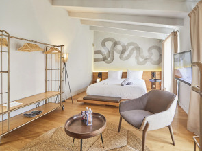 Puro Oasis Urban Hotel