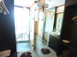 Phi Phi Nice Beach Hotel Hip