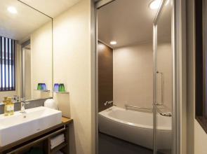 karaksa hotel grande Shin-Osaka Tower