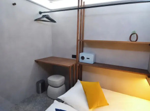 The Hyve Capsule hostel Amsterdam