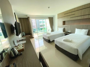 Отель Vareena Palace Hotel