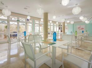 Klayman Olivina Aparthotel