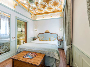 Отель Monaco & Grand Canal