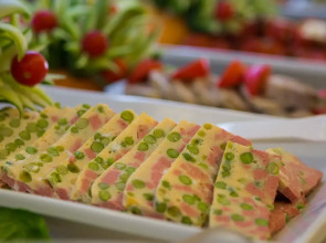 Le Bleu Hotel & Resort