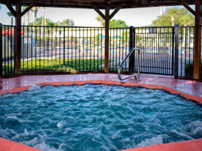Seralago Hotel & Suites Main Gate East