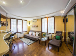 RENT-servis Apartamenty v istoricheskom tsentre Omska na Lermontova