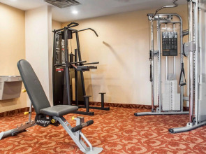 Quality Inn Buffalo Airport