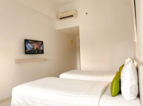 Zuri Express Mangga Dua