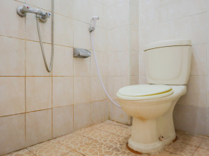 OYO 1111 Pasar Baru Inn