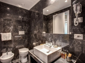 Отель 55 Fifty-Five