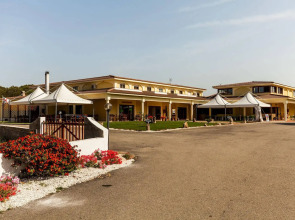 Petri Marini Hotel & Resort