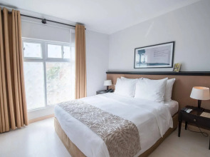 The Alcove Library Hotel