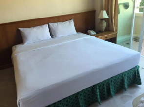 Kata Sun Beach Hotel