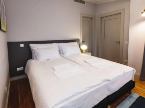 Отель Riga Lux Apartments – Skolas