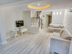 The PINEHILL Hotel & Suites