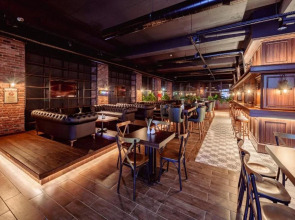 Novel Centre Point Hotel