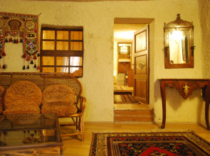 Lalezar Cave Hotel