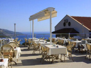 Tropical  Deluxe Suites