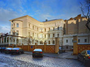 Отель The Benjamin House