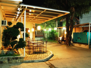 Rumi Apartelle Hotel