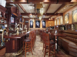 Tremont Hotel by SB at Chicago Magnificent Mile