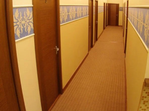 Отель Дарницкий