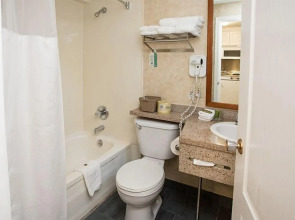 North Vancouver Hotel