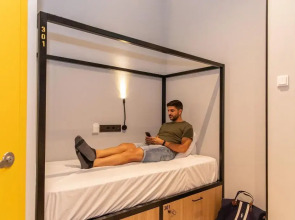 Petit Hostel La Latina - Adults Only