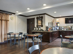 Quality Inn & Suites Dallas - Cityplace