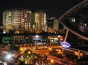 Golden Phoenix Hotel - Manila