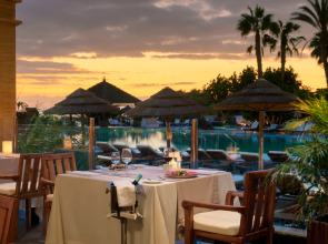 Regency Country Club, Apartments Suites