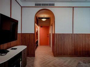 Sugar Marina POP, Kata Beach