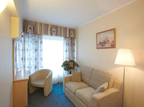 Отель Спутник