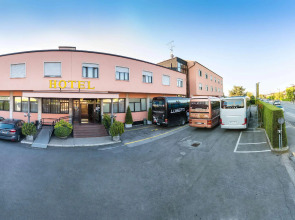 Muraless Art Hotel, WorldHotels Crafted