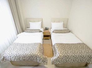 The Corner Inn Hotels By Suit