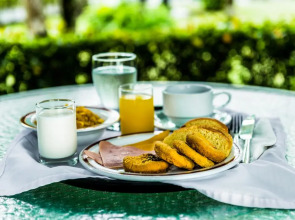 Riande Aeropuerto Hotel & Casino