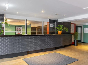 Good Morning + Berlin City East