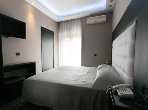 Fly Boutique Hotel
