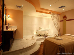 Aquamare Beach Hotel & Spa