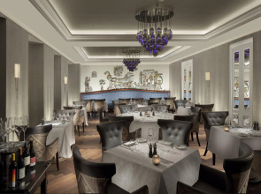 Royal Savoy Hotel & Spa