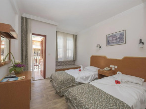 Belcehan Beach Hotel