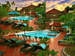 Puri Naga Beachfront Cottages