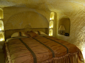 Golden Cave Suites
