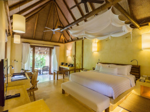 High Season Pool Villa & Spa