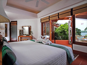 Mom Tri's Villa Royale