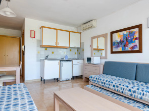 Mariner Club Apartments