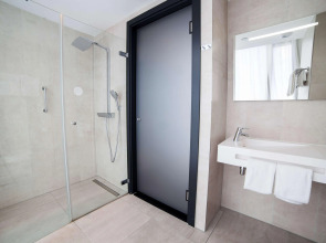 DoubleTree by Hilton Hotel Amsterdam - NDSM Wharf