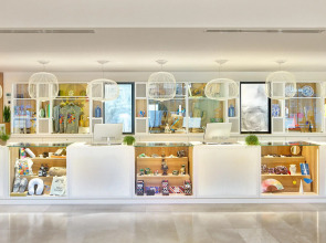 Отель INNSiDE by Melia Barcelona Apolo